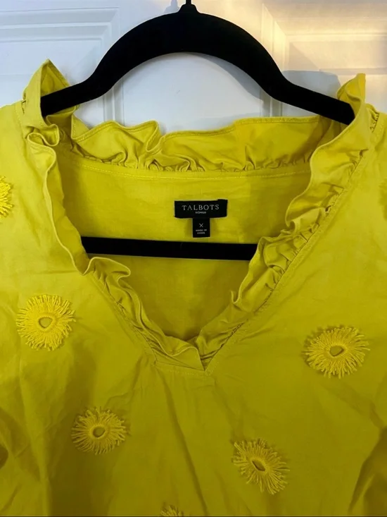 Talbots Bright Yellow Sleeveless Ruffle V-Neck Embroidered Camisole - Picture 2 of 2